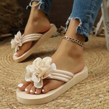Flower Center Beige