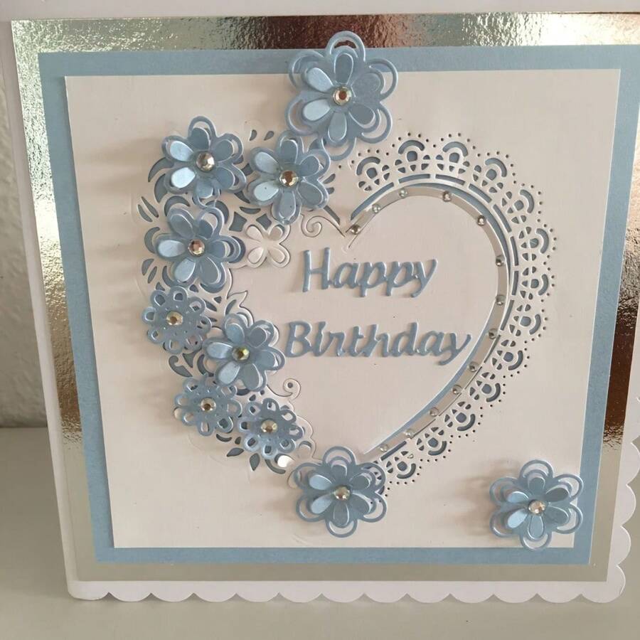 1pc Floral Metal Embossing Heart-Shaped Template, DIY Scrapbook Embossing Template, Handmade Greeting Card Decoration Embossing Mold, Gift Card Handmade
