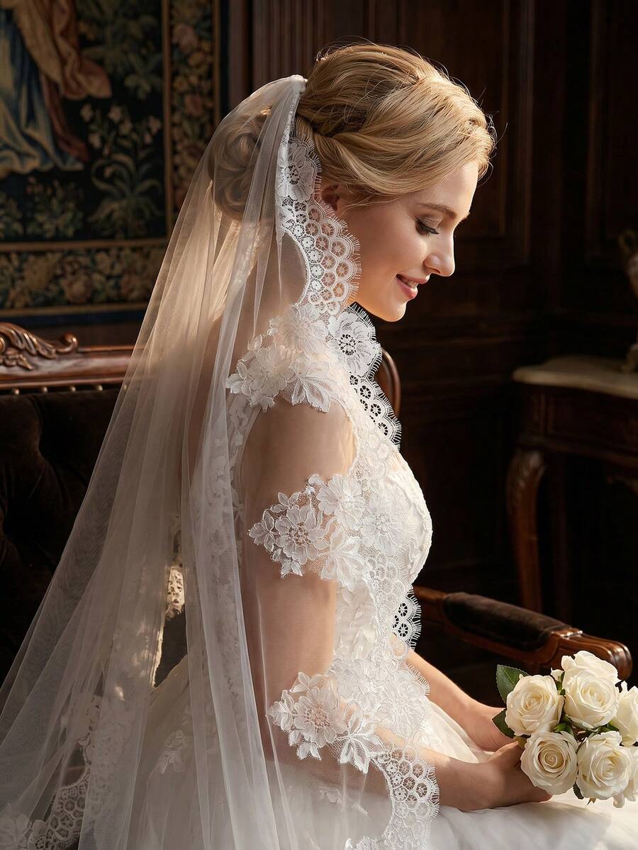 1pc 2026 Original Luxury 3D Textured Yarn Lace Trim 2m Bridal Wedding Veil, Outdoor Photography Veil, Lawn Small Train Bridal Veil, Elegant Church Wedding Hair Comb Veil - Beige - View 1