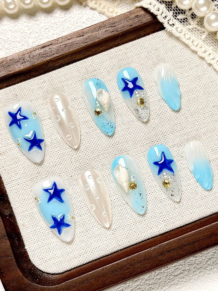 10片短杏仁形手工穿戴甲,可愛海洋風假指甲,藍白漸層漸變,3D藍色海星、貝殼、氣泡珍珠與金色貝殼裝飾,亮面人造指甲貼片,適合女性女孩派對與日常配戴 - 彩色 - 查看 1