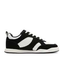 Q-AND Tênis Esportivo de Skate Plano com Patchwork de Lona em Contraste Preto e Branco para Homens 2026 Novo Decoração de Estrela Cano Baixo com Cadarço Clássico Versátil Tênis Esportivo Casual, Design Original para Uso Diário, Estilo Único - Preto e Branco - Visão 6