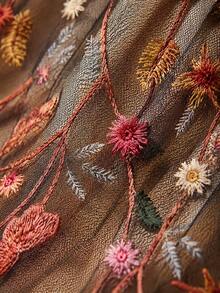 黑色花卉刺繡薄紗蕾絲面料 透視網格布 精緻花卉藤蔓圖案 適用於晚禮服、婚紗、新娘面紗、裙子、服裝、窗簾、DIY縫製裝飾面料 按碼出售 - 1 - 查看 6