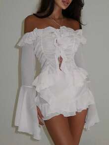 Conjunto de blusa elegante de nueva moda con mangas acampanadas y bordes ondulados y falda corta de diseño exclusivo - Blanco - Ver 3