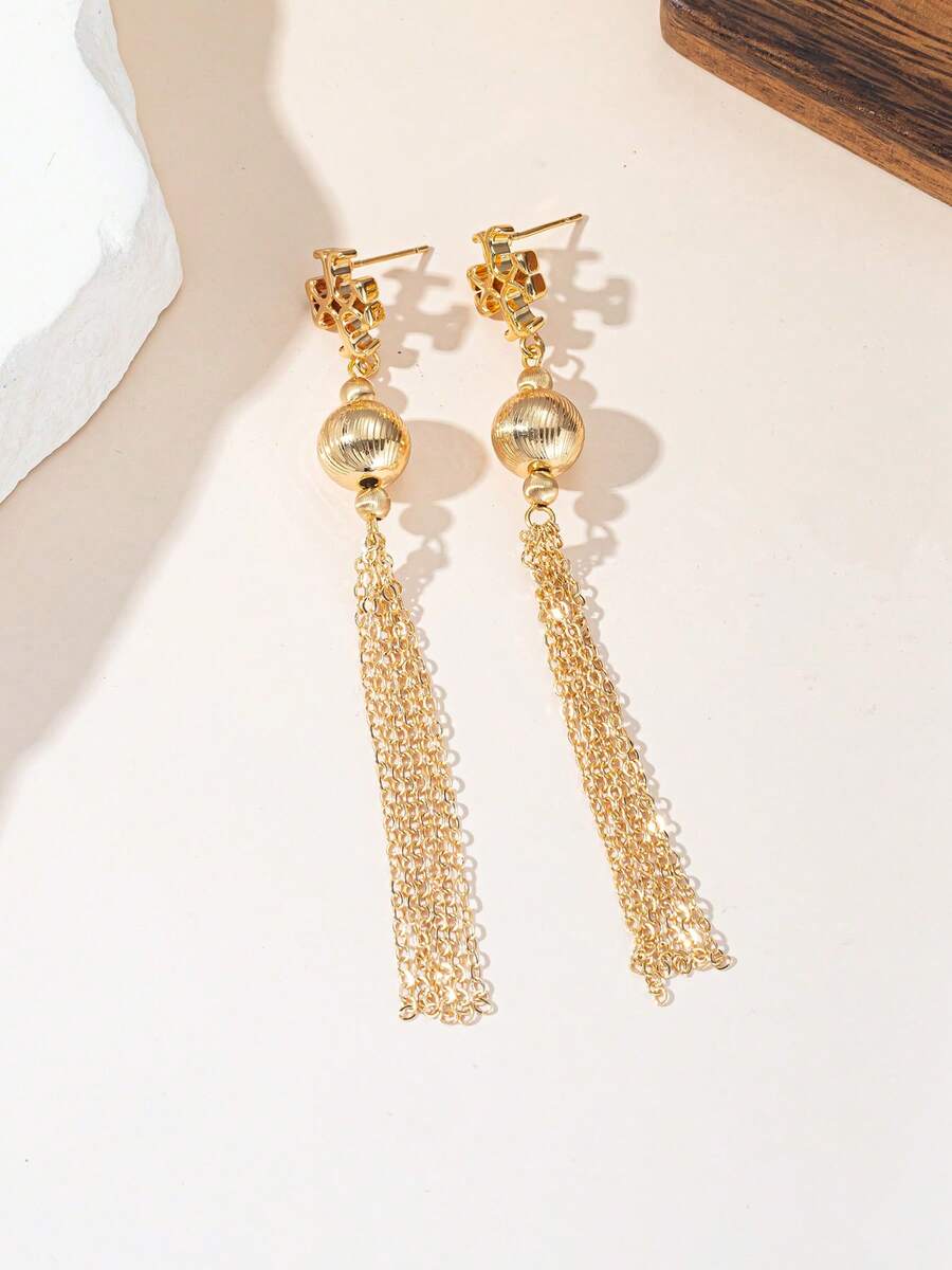 Pendientes de mujer minimalistas y elegantes con diseño geométrico grande y redondo de flor cruzada, accesorio versátil para uso diario, citas y fiestas - Dorado - Ver 1
