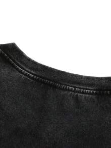 Made Of Washed Pure, Featuring A Loose Fit And Half Sleeves. It Showcases A  Double-Sided Print Of A Blue-Eyed Wolf Head And Key Design - Black - View 5