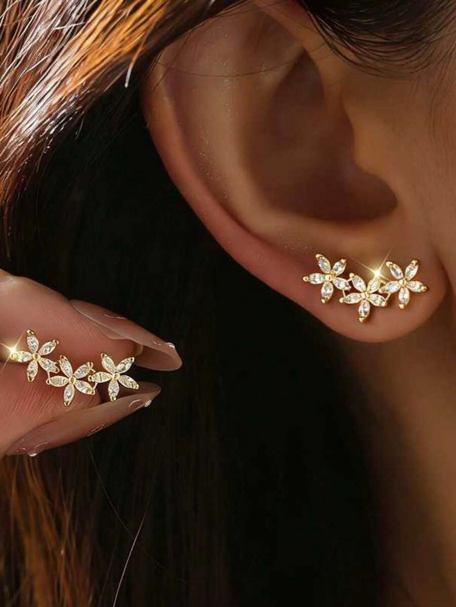 1 Pair Elegant Sparkling Patchwork Flower Earrings, Minimalist Five-Petal Flower Design, Suitable For Women's Daily Casual And Vacation Wear - Gold - View 1