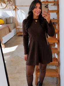 Women's Ribbed Knit Dress With Long Sleeves - Short Fitted, Elegant Casual Winter Fashion - 鏽棕色 - 查看 1