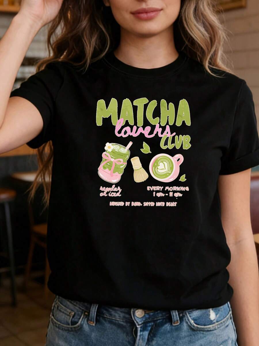 Abbigliamento taglie forti, t-shirt da donna taglie forti con stampa grafica MATCHA Lovers CLUB, top casual a maniche corte con scollo rotondo per l'estate e la primavera, abbigliamento donna - nero - Visualizzare 1