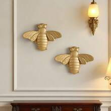 1pc 2D Flat Printed Creative Unique Golden Bee Shaped Wall Decor Craft Hanging, Flat Printed Acrylic Material Decorative Insect Accessory, Home Party Insect Museum Creative Hanging Ornament Niche Gift - Gold - View 5
