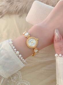 1pc Women's Round Quartz Watch - Exquisite, Elegant And Artistic Design, Suitable For Daily Wear, Gifting, Parties And Casual Gatherings - Gold - View 4