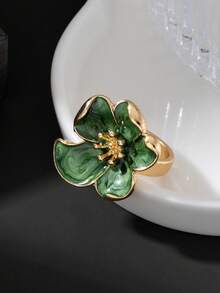 1件女款清新溫柔琺瑯綠色3D花蕊5瓣花朵戒指，適合日常配戴、約會與度假 - 綠色 - 查看 4