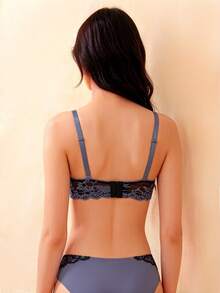 Lingerie sexy violette pour femmes, soutien-gorge dos nu confortable avec armatures, soutien-gorge push-up en dentelle fine avec maintien latéral, design dos nu, petit effet liftant de la poitrine et maintien latéral, anti-affaissement, style sexy, rehaussant la poitrine - Prune - Voir 3