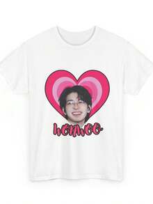 SEVENTEEN WONWOO Me Encanta Wonwoo Camiseta Unisex Retro Heart K-POP Carat Hecha con tela amigable con la piel, disponible en tallas para adultos y niños. - Negro - Ver 1