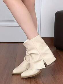 Sepatu Bot Ankle Lipat Kulit Sintetis Warna Putih Gading untuk Wanita, Ujung Lancip, Desain Berkerut, Hak Blok Rendah, Sepatu Bot Kasual - Putih - View 2