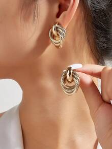 1 Pair Of Multi-Layer Knot Earrings In Gold Tones. Twisted Button Design For Women. - 02 - 查看 10