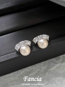 1 paire de boucles d'oreilles clous élégantes, exquises, petites et minimalistes, avec design en fausses perles et incrustation de strass en verre, douces et polyvalentes, convenant pour le trajet quotidien et le port décontracté des femmes - Argent - Voir 1