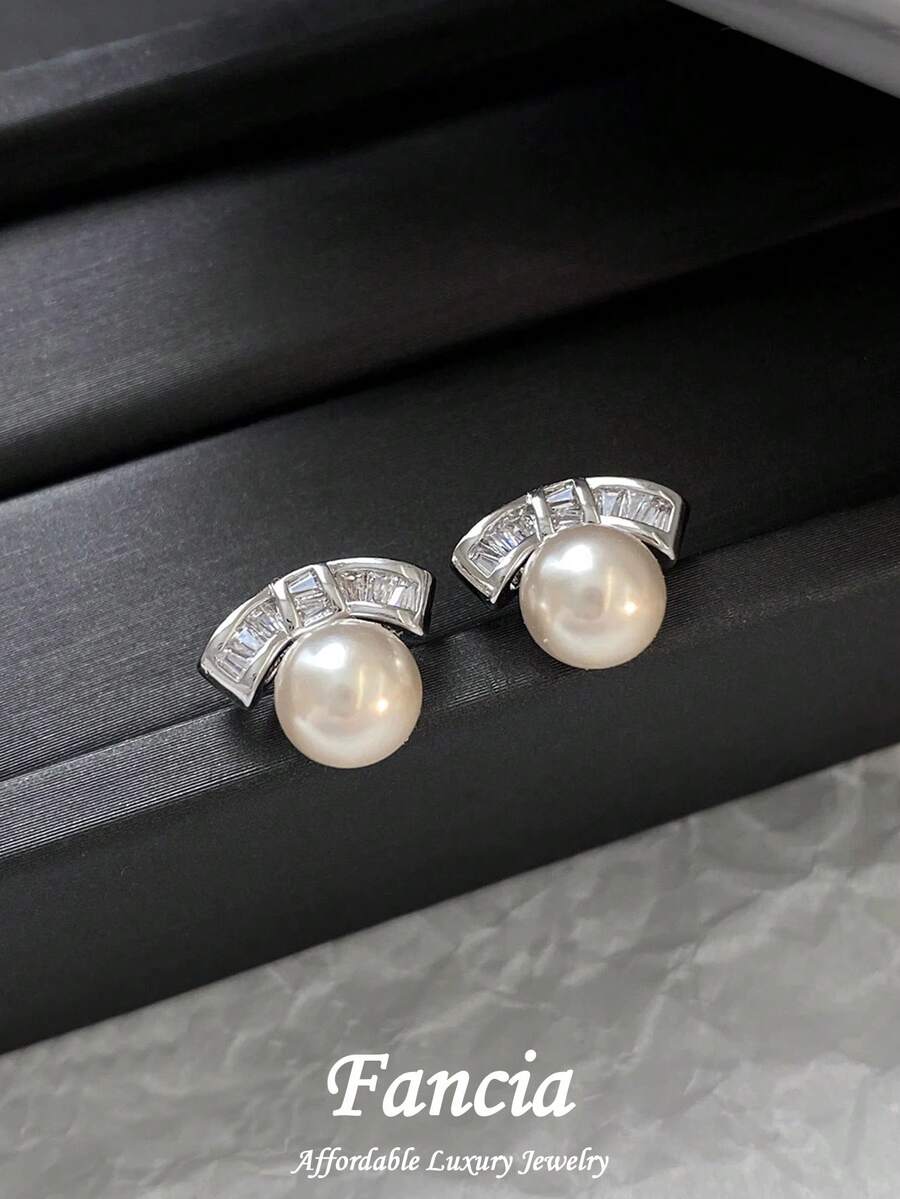 1 paire de boucles d'oreilles clous élégantes, exquises, petites et minimalistes, avec design en fausses perles et incrustation de strass en verre, douces et polyvalentes, convenant pour le trajet quotidien et le port décontracté des femmes - Argent - Voir 1