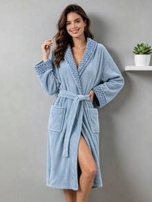 1件式女款翻領豹紋優雅浴袍，絨毛柔軟蓬鬆，吸水快乾，披肩領設計，家居睡袍，適合居家、飯店、浴室、臥室、游泳、SPA、派對、野餐，四季皆宜，浴室裝飾 - 彩色 - 查看 16