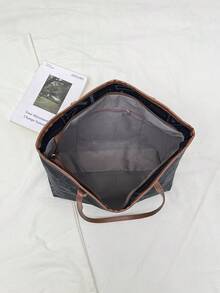 1 pieza Bolso tote de mujer de gran capacidad con decoración de remaches metálicos, bloques de color y monograma, de PU, color negro, nuevo para verano, bolso de hombro - Negro - Ver 5