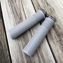AOFDA Universal 135MM Mountain Bike Handlebar Grips Rubber Granular Anti-Slip Shock-Absorbing Wear-Resistant Sealed Lock-Ring Fixed Dirt Bike Grips Professional Cycling Bicycle Handlebar Accessories - Multicolor - View 15