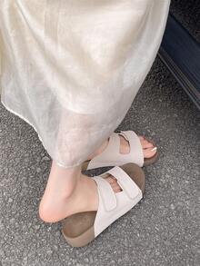Women's Summer New Beach Flat Casual Sandals Thick Sole Versatile Vacation Style Fashion Platform Slippers - Beige - View 4