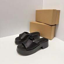 Damen Sandalen mit Plateau & Keilabsatz - Schwarz - Übersicht 2
