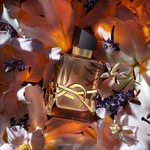 Yves Saint Laurent Libre Flowers & Flames 女士淡香水喷雾 EDP 香水 3oz/90ml 持久留香 女友 妻子 母亲 朋友 生日 毕业派对 旅行 露营 户外 学校 校园旅行 节日 周年纪念 办公室 夏季 秋季 秋季 夏季精选 夏季必备 夏季经典 YSL Majestic Luxe 轻松优雅 SimpleLuxe 礼物 魅力氛围 日常使用 - Libre Flowers & Flames EDP - 查看 3