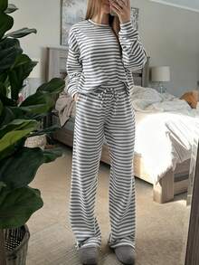 2pcs Women's Solid Color Minimalist Striped Pajama Set, With Pockets, Drawstring Pants And Contrast Color Round Neck Top - Grey - View 2