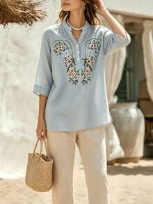 Top ample à manches 3/4 avec col V et broderie florale pour femmes, idéal pour les vacances d'été - Bleu azur - Voir 2