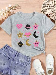 Camiseta para Niñas con Estampado de Estrella, Luna y Corazón - Poliéster Suave, Cuello Redondo Elástico y Manga Corta para el Verano - Gris Claro - Ver 1