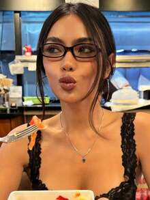 1 Pair Small Rectangular Plastic Computer/Gaming/TV/Smartphone Glasses, Lightweight Glasses With Fashionable Transparent Lens Frames, Relieves Eye Strain - Clear - View 4