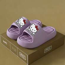 SANRIO 三麗鷗 Hello Kitty 拖鞋 - 中性款，可愛 Hello Kitty 臉部與經典蝴蝶結設計，柔軟緩衝鞋墊與厚底，適合四季室內/室外居家使用，理想的節日禮物 - 女款拖鞋 - 查看 4