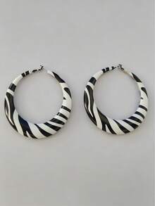 1 Pair Fashionable Elegant Minimalist Versatile Geometric Circle Zebra Print Earrings Suitable For Women To Wear In Any Occasion Date Gift For Loved Ones - Black and White - View 3