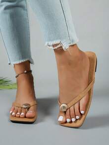 Summer Beach Vacation Style Metal Shell Decor Flip Flops, Square Toe Brown Tone Flat Casual Slides - Brown - View 4