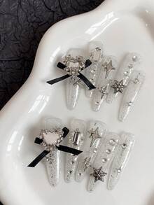 Unhas Postiças Stiletto Extra Longas, Estilo Glitter Transparente com Encantos de Metal em Forma de Estrela & Laço, Unhas Falsas de Cobertura Total para Mulheres e Meninas, Unhas Postiças Feitas à Mão - Multicolorido - Visão 3