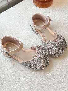 1 par de sandalias con lazo de strass plateado para niñas/niños, con suela blanda antideslizante, zapatos de princesa con cierre de gancho y bucle, transpirables para rendimiento/baile - Rosa - Ver 3