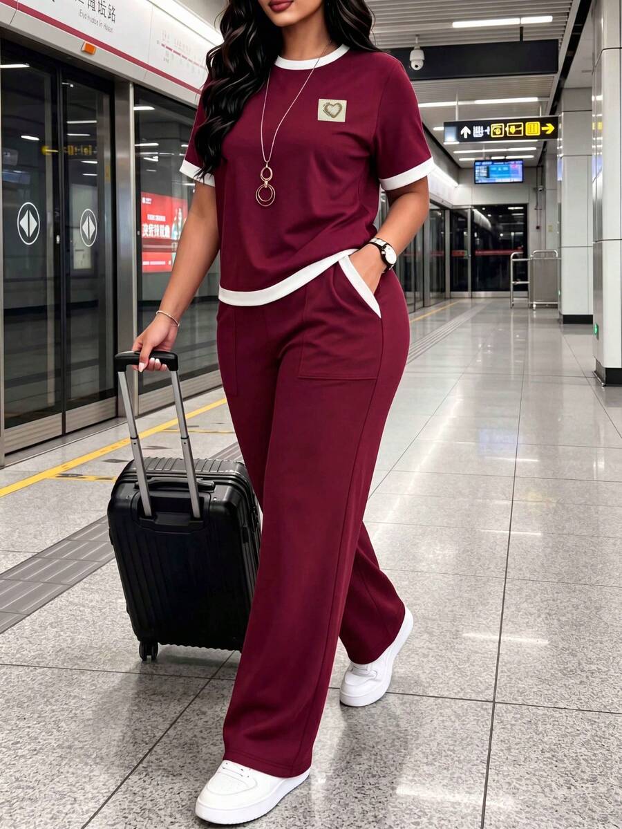 女士新款圆领短袖爱心贴布T恤和松紧腰宽松裤两件套,休闲日常穿搭撞色口袋抽绳腰直筒裤两件套,时尚休闲家居服夏季运动休闲两件套,优雅 - 酒紅28+白 - 查看 1