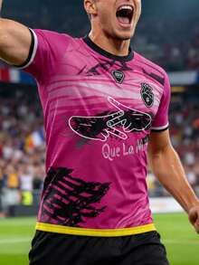 Camisa de Futebol Personalizada Masculina Rosa com Nome e Número, Camiseta de Futebol, Presente de Natal, Streetwear, Top Esportivo, Roupa de Outono, Camiseta Casual - Multicolorido - Visão 3