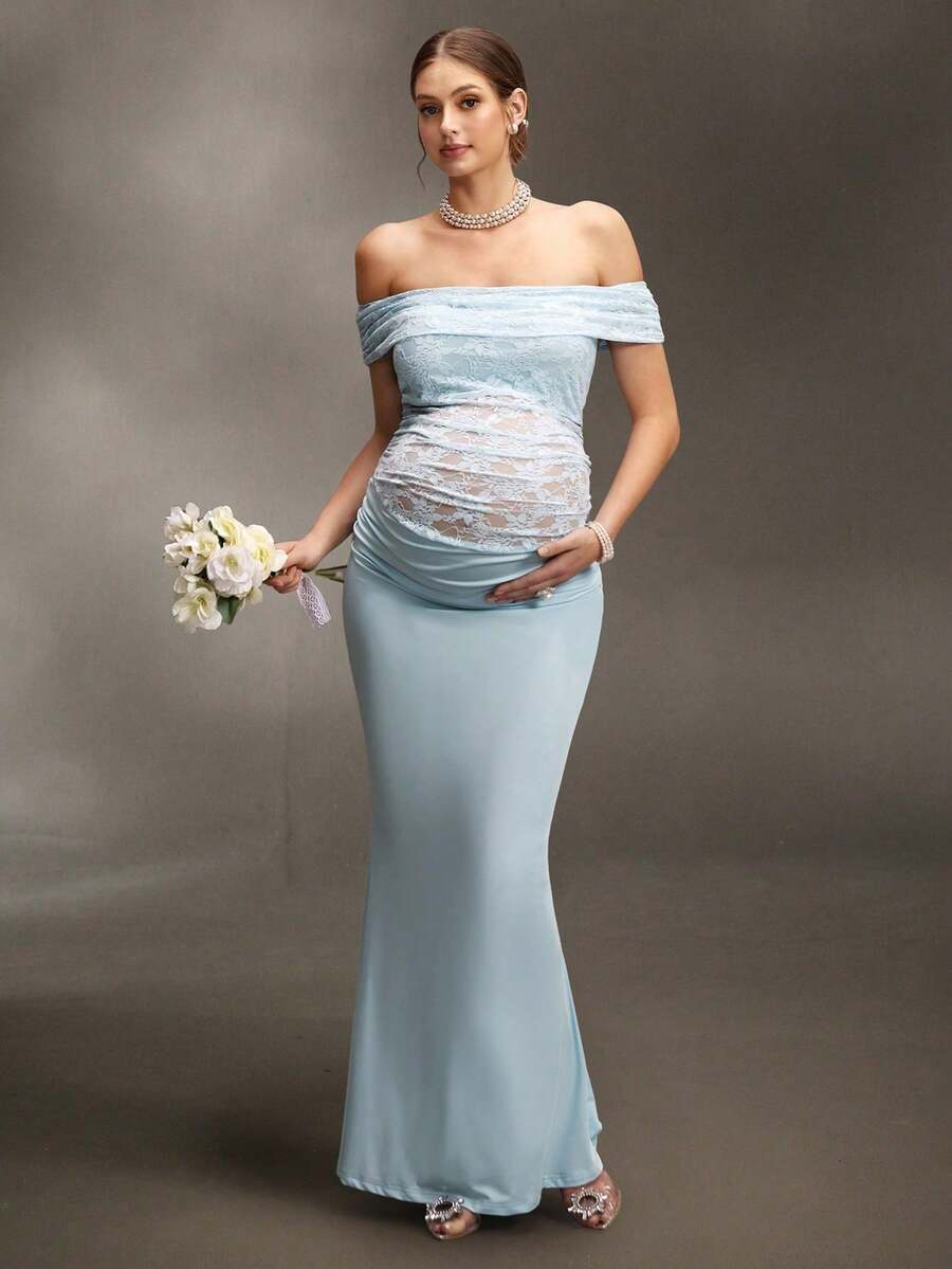 Cheriluna Maternity Elegante vestido de maternidad de encaje con hombros descubiertos y ajustado para fotografía, vestido de maternidad de punto elástico con patchwork - Celeste - Ver 1