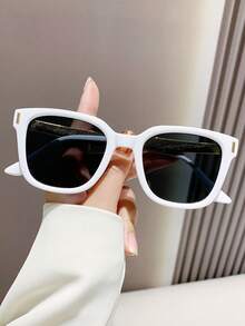 White Retro Square Metal Fashion Sunglasses For Women, Classic Decorative Outdoor Travel Beach Vacation Casual Daily Wear Summer Sun Protection Shading Driving UV Protection Sunglasses - White - View 2