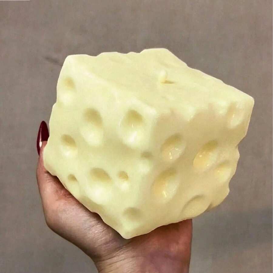 1個大號起司泰迪玩具 手作方形壓力球 填充石油凝膠或麵粉 無回彈 可塑性強 柔軟紓壓 適合青少年與成人 緩解焦慮 提升專注力 成人惡搞禮物 辦公室學習放鬆 趣味