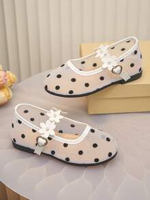 1 par de zapatos planos de malla con flores lindos para niños, tela de malla transpirable y cómoda, adecuados para niños de 3-12 años para uso en interiores/exteriores - Blanco - Ver 5