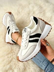 2026 New Retro Suede Sneakers Women, Blue White Casual Lace-Up Trainers, Comfortable Non-Slip Chunky Sole Running Shoes - 時尚白 - 查看 4