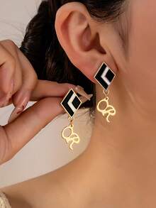 1 Pair Fashion Elegant YS Letter Pearl Earrings, Luxury High-End Niche Design, Versatile Socialite Earrings - Letter Earrings - View 9
