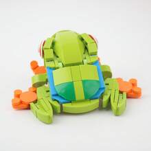 Adorable Tree Frog Building Block Model, MOC Interlocking Set, Creative STEM Building Blocks – DIY Home Decoration Desktop Ornament, Suitable As A Christmas, Holiday, Or Birthday Gift For Boys And Girls Aged 6 And Up. - Multicolor - View 2