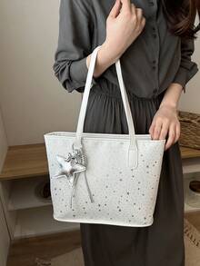 1 pièce Sac à épaule de mode pour femme avec imprimé étoile, sac fourre-tout portable polyvalent de grande capacité, convient pour les rendez-vous, les achats, les sorties, les voyages, livré avec un pendentif exquis - Blanc - Voir 4