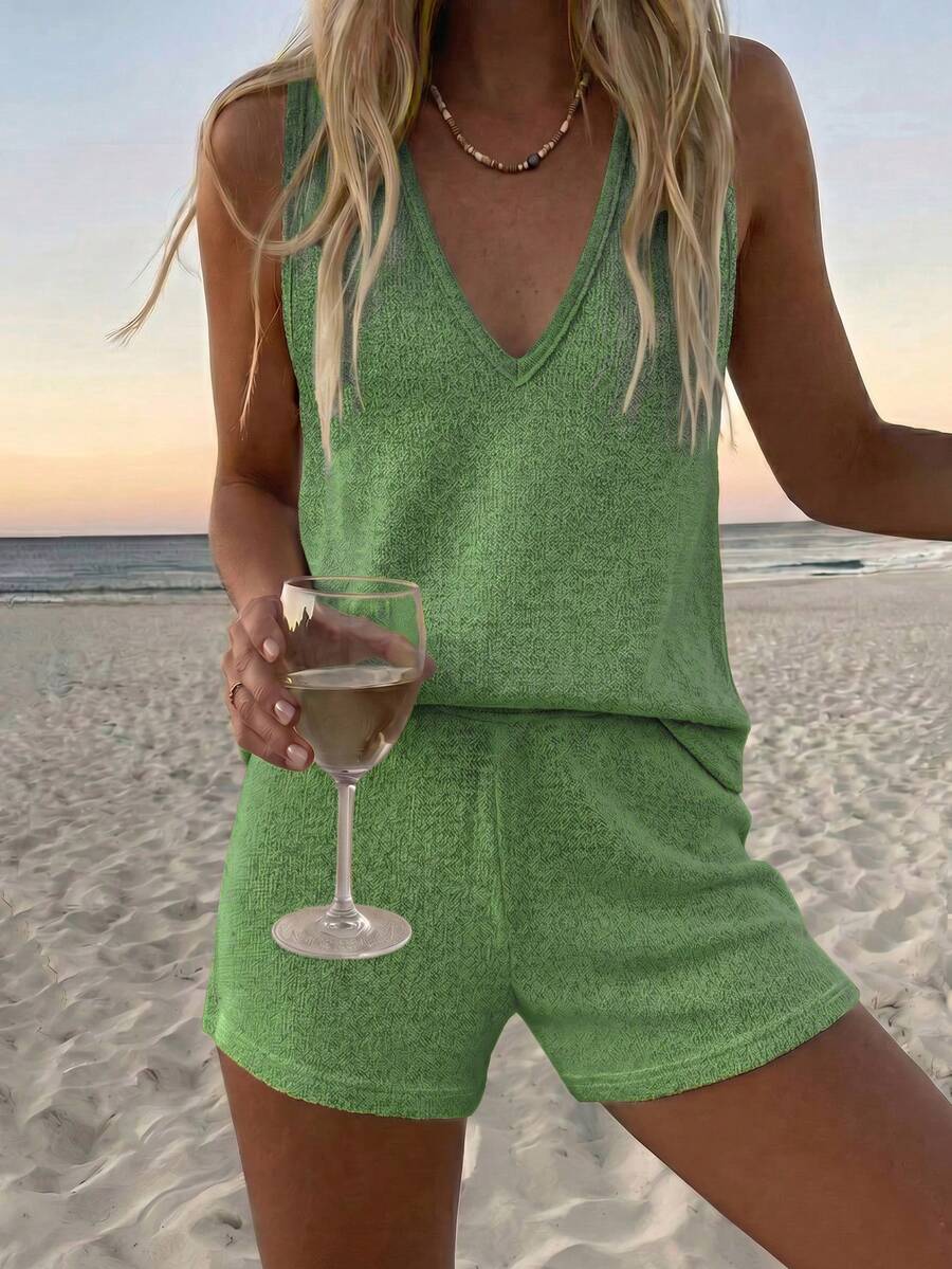 Bộ 2 món dệt kim đi biển cho nữ - màu xanh lá, áo tank top cổ chữ V, quần short dệt kim, dáng rộng mùa hè - màu xanh lá - Xem 1