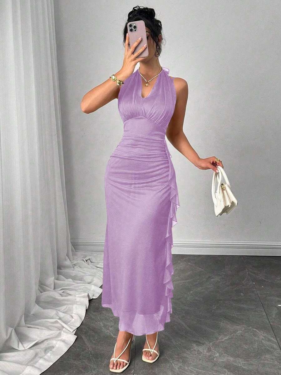 Vestido de tirantes con cuello halter, cintura fruncida y bajo con volantes en color liso - Púrpura malva - Ver 1
