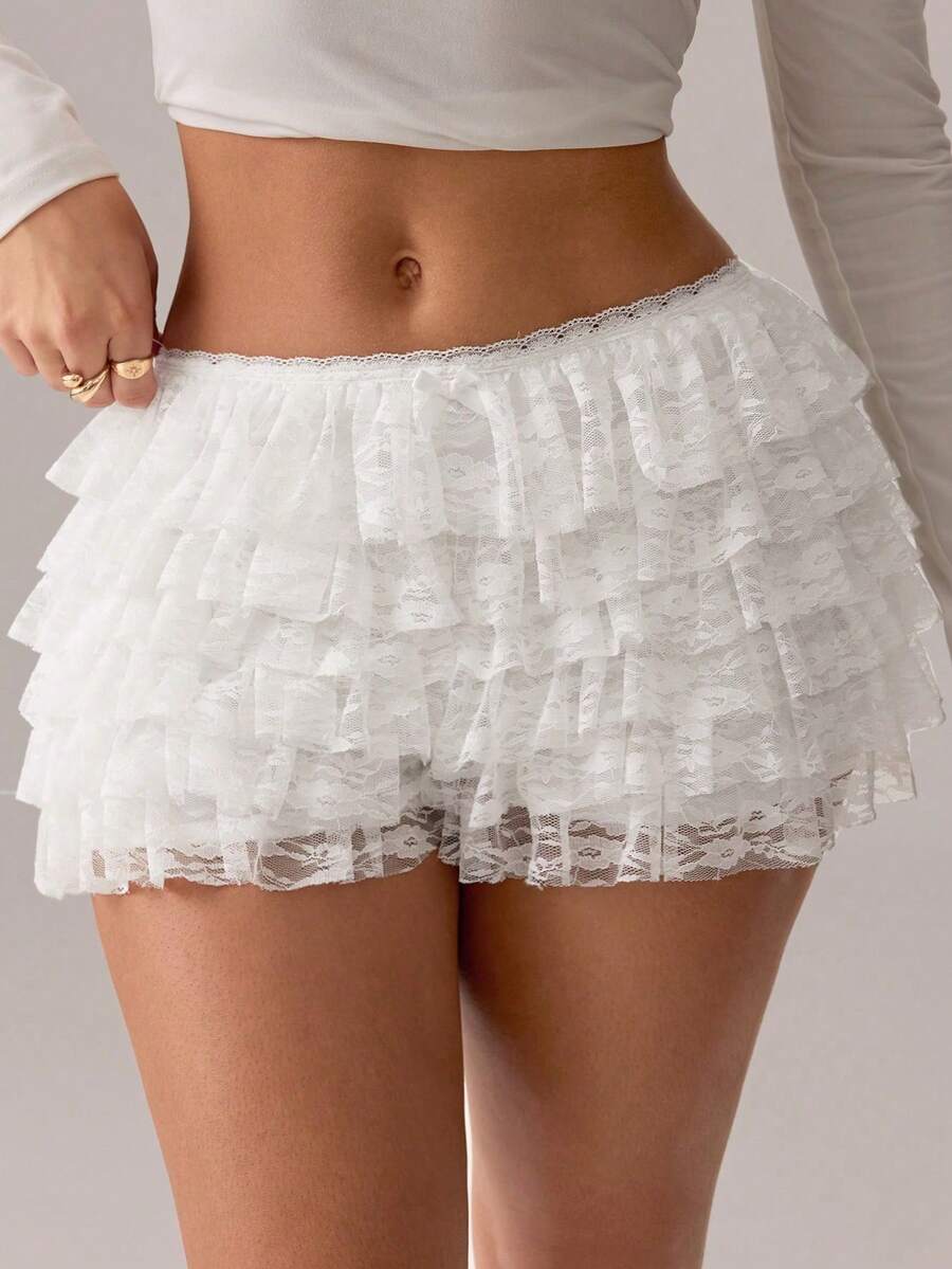 Low-Waisted Shorts With White Lace Ruffles - White - View 1