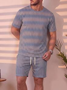 男士夏季圓領條紋短袖T恤與彈性腰膝蓋長度短褲套裝，適合休閒日常穿著 - 藍色 - 查看 3